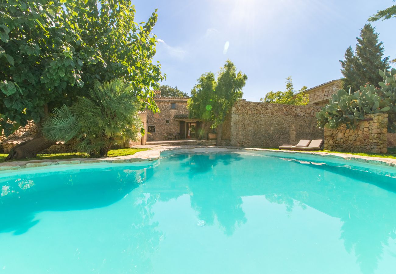 Fazenda em Buger - Family-friendly finca with fenced pool and free children's set, pet friendly, Buger, Mallorca