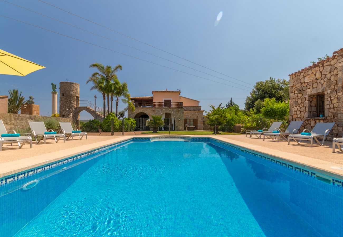 Country house in Arta -  Buitre negro Great Holiday House with fenced pool and huge garden, ideal for families, near the medieval village of Artà, Mallorca
